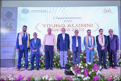 A group of men standing in front of a screen

AI-generated content may be incorrect.