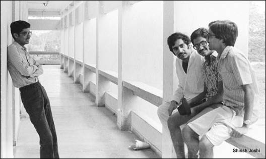 A group of men in a hallway

AI-generated content may be incorrect.