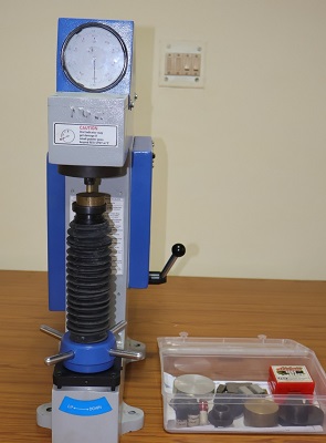 Rockwell Hardness Tester